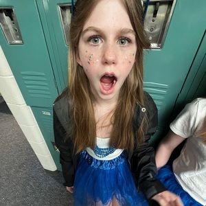 Meet your Posher, Ava